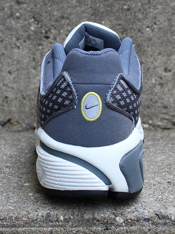 Nike Air Quest White / Firefly / Grey DS — RootsBK
